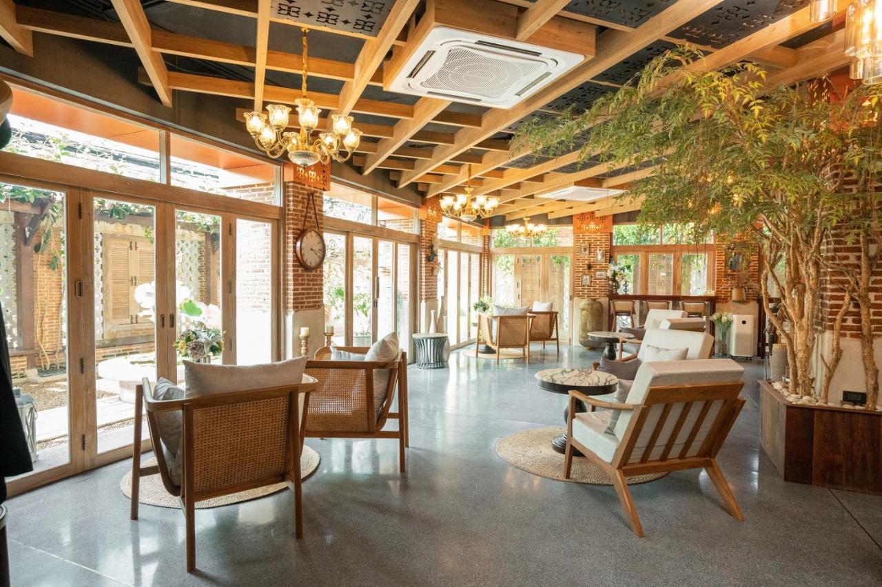 Sanae' Oldtown Hotel Csiangmaj Kültér fotó