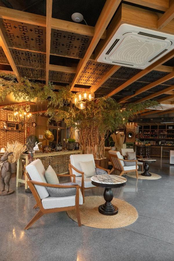 Sanae' Oldtown Hotel Csiangmaj Kültér fotó